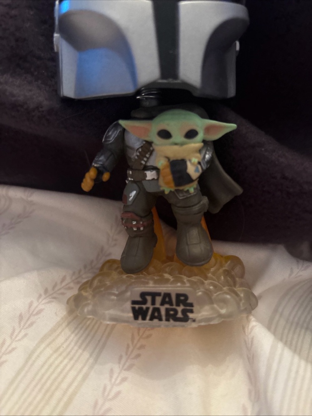 Star Wars The Mandalorian Grogu Mini Figure with The Mandalorian Helmet